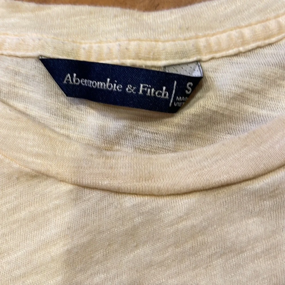 Abercrombie and Fitch lightweight long sleeve T-shirt small